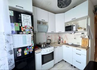 Продажа 3-комнатной квартиры, 61 м2, Старый Оскол, микрорайон Парковый, 14