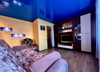 Сдаю 2-ком. квартиру, 60 м2, Выборг, Комсомольская улица, 13