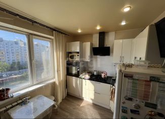 Продам 1-комнатную квартиру, 37 м2, Саратов, улица имени С.Ф. Тархова, 33