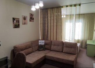 Сдаю в аренду однокомнатную квартиру, 45 м2, Крым, улица Славы, 50к1