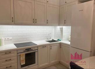 Сдаю в аренду 1-комнатную квартиру, 40 м2, Москва, улица Авиаторов, 1