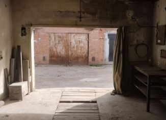 Сдача в аренду гаража, 30 м2, Краснодар, Уральская улица, 147