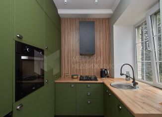 Продаю трехкомнатную квартиру, 60.2 м2, Тюмень, улица Володарского, 34