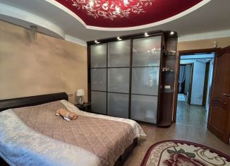 Продаю 3-ком. квартиру, 80 м2, Бор, 2-й микрорайон, 41