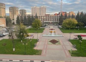 Однокомнатная квартира на продажу, 32 м2, Серпухов, Советская улица, 71