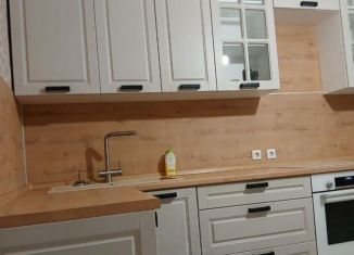 Продаю 3-ком. квартиру, 82 м2, Ярославль, Дядьковская улица, 52