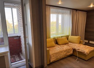 Продаю 1-ком. квартиру, 28 м2, Калужская область, улица Строителей, 6