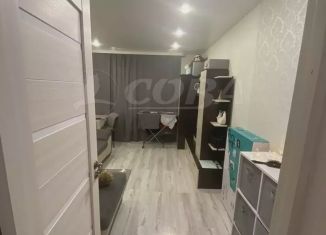 Продаю двухкомнатную квартиру, 38 м2, Тюмень, улица Республики, 229