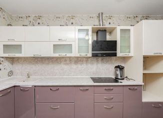 Продаю 1-ком. квартиру, 42.9 м2, Тюмень, улица Энергостроителей, 6к1