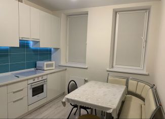 Сдается в аренду 2-комнатная квартира, 60.8 м2, Щербинка, улица Барышевская Роща, 18