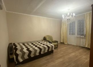 Продам трехкомнатную квартиру, 58.3 м2, Республика Башкортостан, улица Первых Строителей, 12