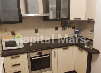 Сдаю 1-ком. квартиру, 38 м2, Москва, улица Бочкова, 6к2