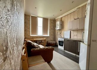 Продам однокомнатную квартиру, 42 м2, посёлок городского типа Яблоновский, улица А. Чуца, 38