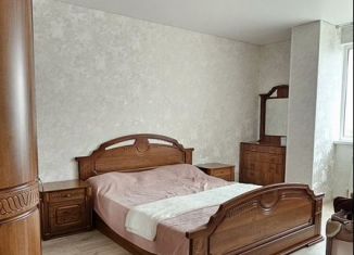 Продаю 3-комнатную квартиру, 78 м2, Нальчик, улица Чернышевского, 197