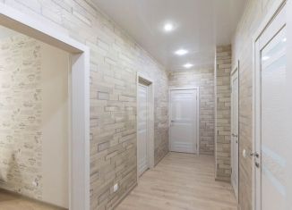 Продам 2-комнатную квартиру, 56.8 м2, Тюмень, улица Дмитрия Менделеева, 2к1, ЖК Кристалл