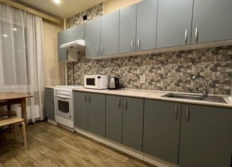 Продам 1-комнатную квартиру, 34 м2, Казань, улица Азата Аббасова, 12