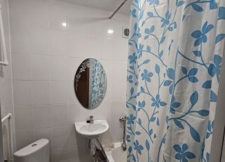 Сдается в аренду 1-комнатная квартира, 36 м2, Тюмень, Комбинатская улица, 36