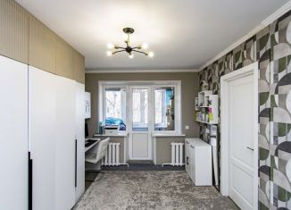 Продажа 2-комнатной квартиры, 45.1 м2, Тюмень, улица Республики, 180