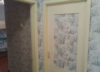 Продажа 2-комнатной квартиры, 42 м2, Череповец, Комсомольская улица, 37