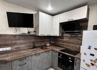 Сдам двухкомнатную квартиру, 60 м2, Нефтекамск, улица Ленина, 51А