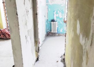 Продается двухкомнатная квартира, 41.5 м2, Старый Оскол, микрорайон Горняк, 34