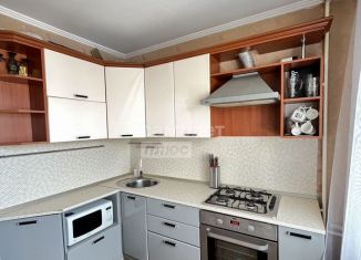 Двухкомнатная квартира на продажу, 50 м2, Магнитогорск, Сиреневый проезд, 27