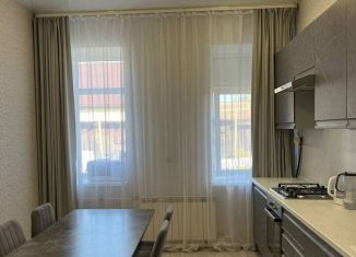 Продам 2-ком. квартиру, 46 м2, Сысерть, улица Большевиков, 18