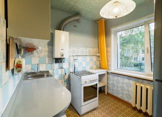 Продам 2-комнатную квартиру, 46.6 м2, Ульяновск, улица Героев Свири, 16, Железнодорожный район