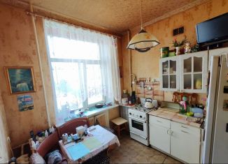 Продам двухкомнатную квартиру, 53 м2, Североморск, улица Сафонова, 23