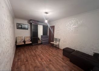 Сдаю однокомнатную квартиру, 40 м2, Грозный, улица Пугачёва, 180А