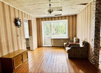 Продаю 2-ком. квартиру, 42 м2, Прокопьевск, Латвийская улица, 39