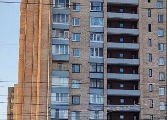 Сдаю двухкомнатную квартиру, 60 м2, Санкт-Петербург, проспект Большевиков, 1