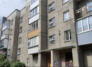 Продам 1-комнатную квартиру, 30 м2, Новокузнецк, улица Грдины, 16А