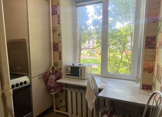 Продается 2-комнатная квартира, 42 м2, Псков, Мирная улица, 11