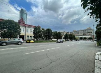 Продаю торговую площадь, 120 м2, Екатеринбург, улица Пушкина, 4