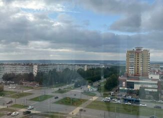 Продам квартиру студию, 30.9 м2, Набережные Челны, проспект Вахитова, 32