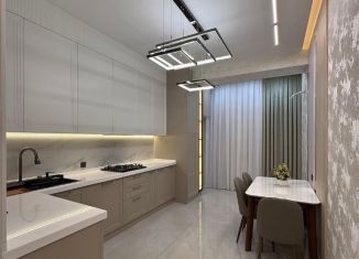 Продаю 2-ком. квартиру, 61.7 м2, Сочи, улица Кирова, 35, микрорайон Центральный