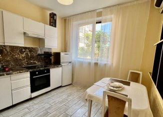 Продам 1-комнатную квартиру, 38 м2, Краснодарский край, улица имени Симиренко, 11