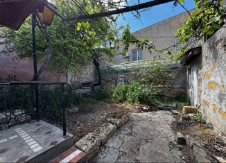 Продаю 3-комнатную квартиру, 65 м2, Крым, Водоразборная улица, 12