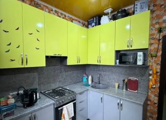 Продаю трехкомнатную квартиру, 55 м2, Волгодонск, улица Ленина, 25