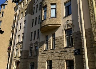 Сдам в аренду комнату, 18 м2, Санкт-Петербург, 18-я линия Васильевского острова, 23, Василеостровский район