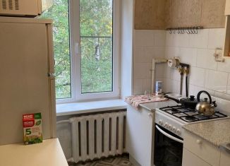 Продаю однокомнатную квартиру, 30 м2, Петергоф, Разводная улица, 35