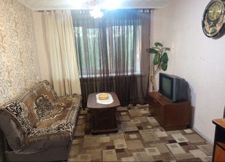 Сдается 1-ком. квартира, 30.3 м2, Боровичи, улица Гоголя, 133