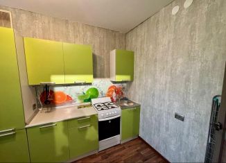 Сдаю в аренду 1-комнатную квартиру, 35 м2, Череповец, улица Монтклер, 18