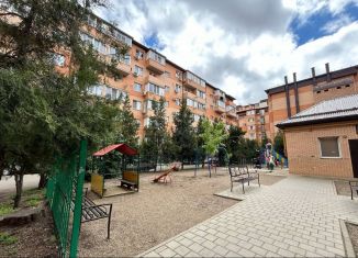 Продаю двухкомнатную квартиру, 74 м2, Краснодар, улица имени Сергея Есенина, 100, Музыкальный микрорайон