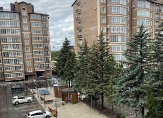 Аренда 2-ком. квартиры, 85 м2, Ессентуки, улица Ермолова, 98/2к1