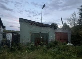 Продам гараж, 30 м2, поселок городского типа Молочный, Торговая улица