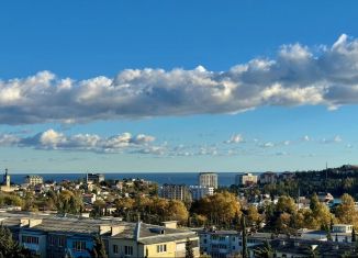 Продается 1-ком. квартира, 40.3 м2, Алушта, улица Пуцатова