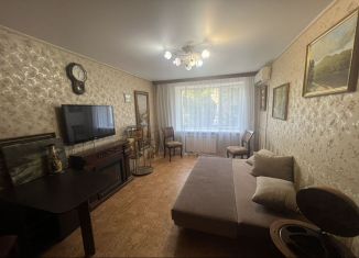 Сдаю в аренду 3-ком. квартиру, 56 м2, Благовещенск, улица Ленина, 123