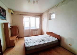 Продаю однокомнатную квартиру, 33.6 м2, Астрахань, улица Бабаевского, 1к3